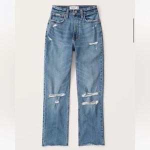 Abercrombie Curve Love Ultra High Rise Ankle Straight Jeans